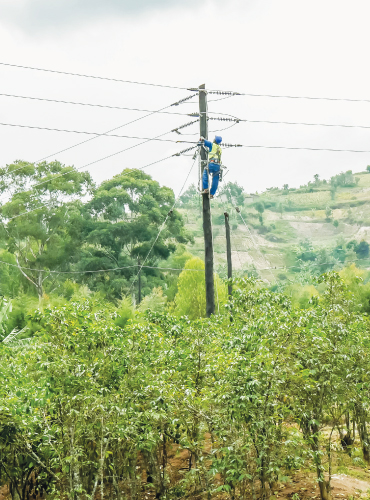 Fourniture et installation de postes de transformation 11 & 33kV, lignes Moyenne et Basse Tension et connexion des clients dans les zones rurales dans la Région de Tanga, République de Tanzanie